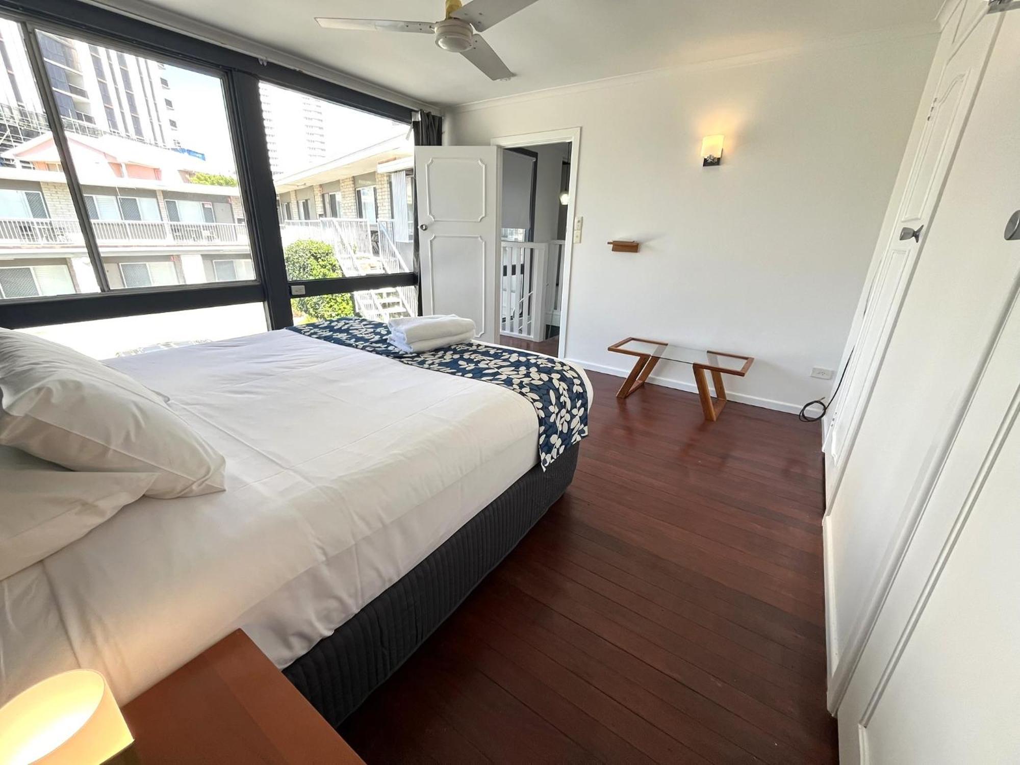 Tropicana Motel Гоулд Коуст Екстериор снимка